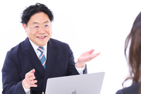 境哲也